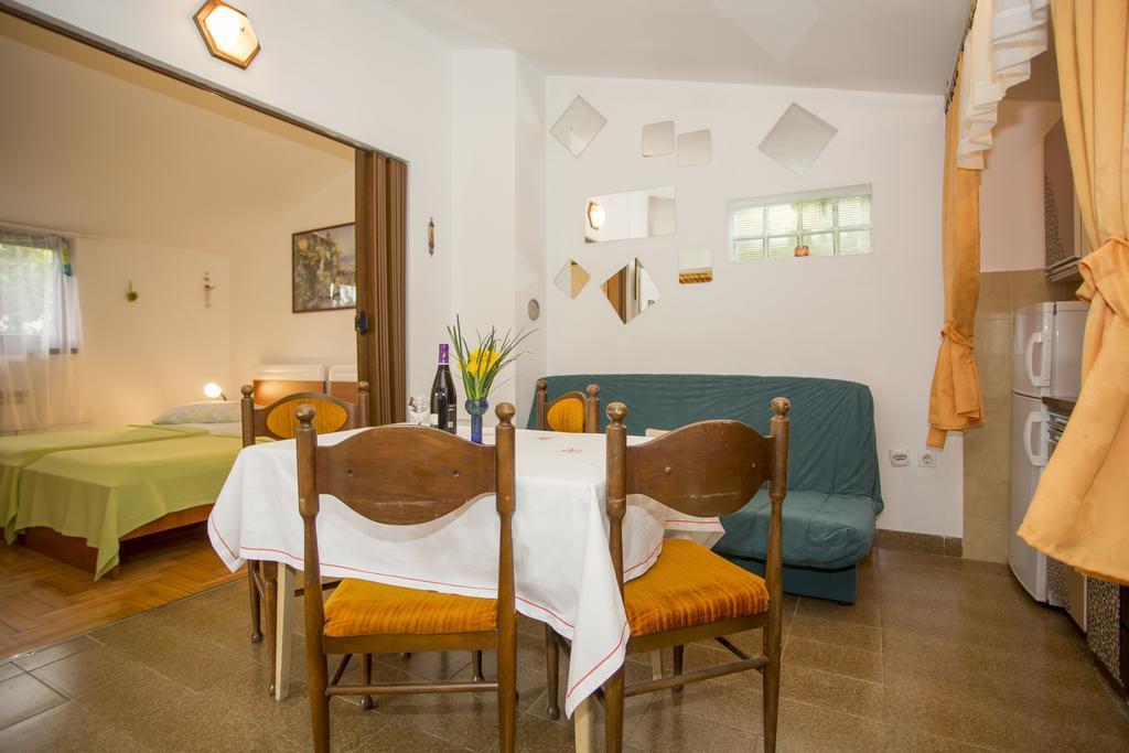 Apartments Pula 1618 외부 사진
