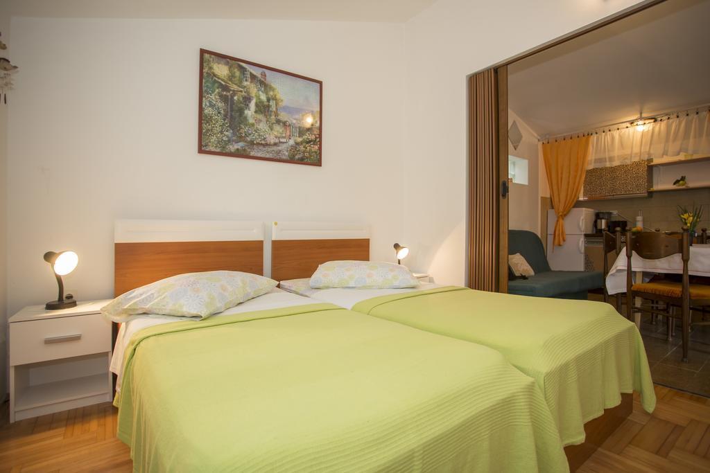 Apartments Pula 1618 외부 사진