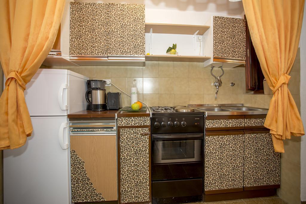 Apartments Pula 1618 외부 사진